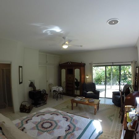 Bed and Breakfast Mandalay House Bellawongarah Екстер'єр фото